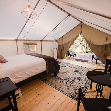 Cedar Haven Cabins And Resort Клиъруотър Екстериор снимка