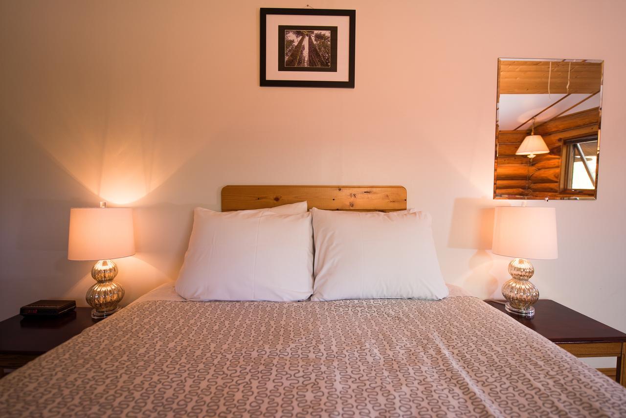 Cedar Haven Cabins And Resort Клиъруотър Екстериор снимка