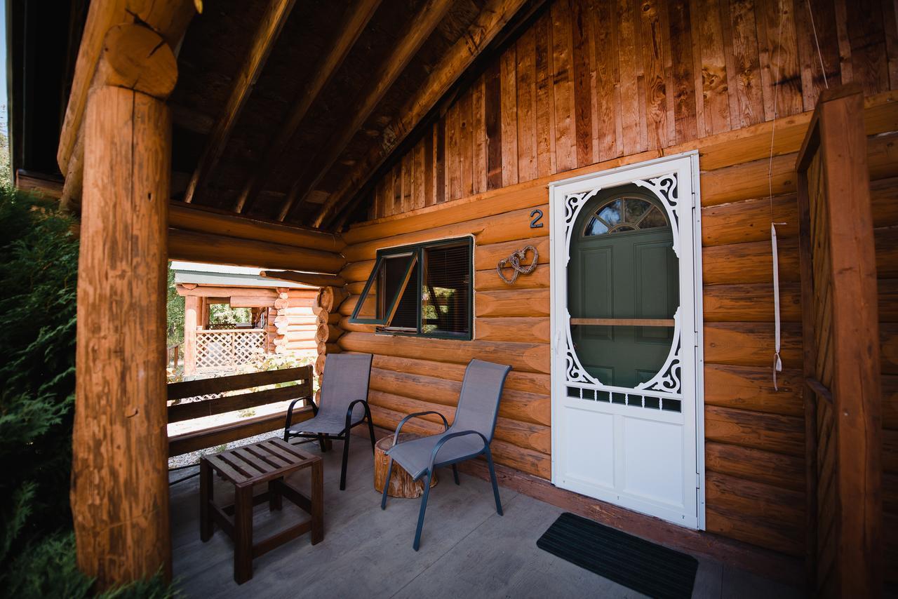 Cedar Haven Cabins And Resort Клиъруотър Екстериор снимка