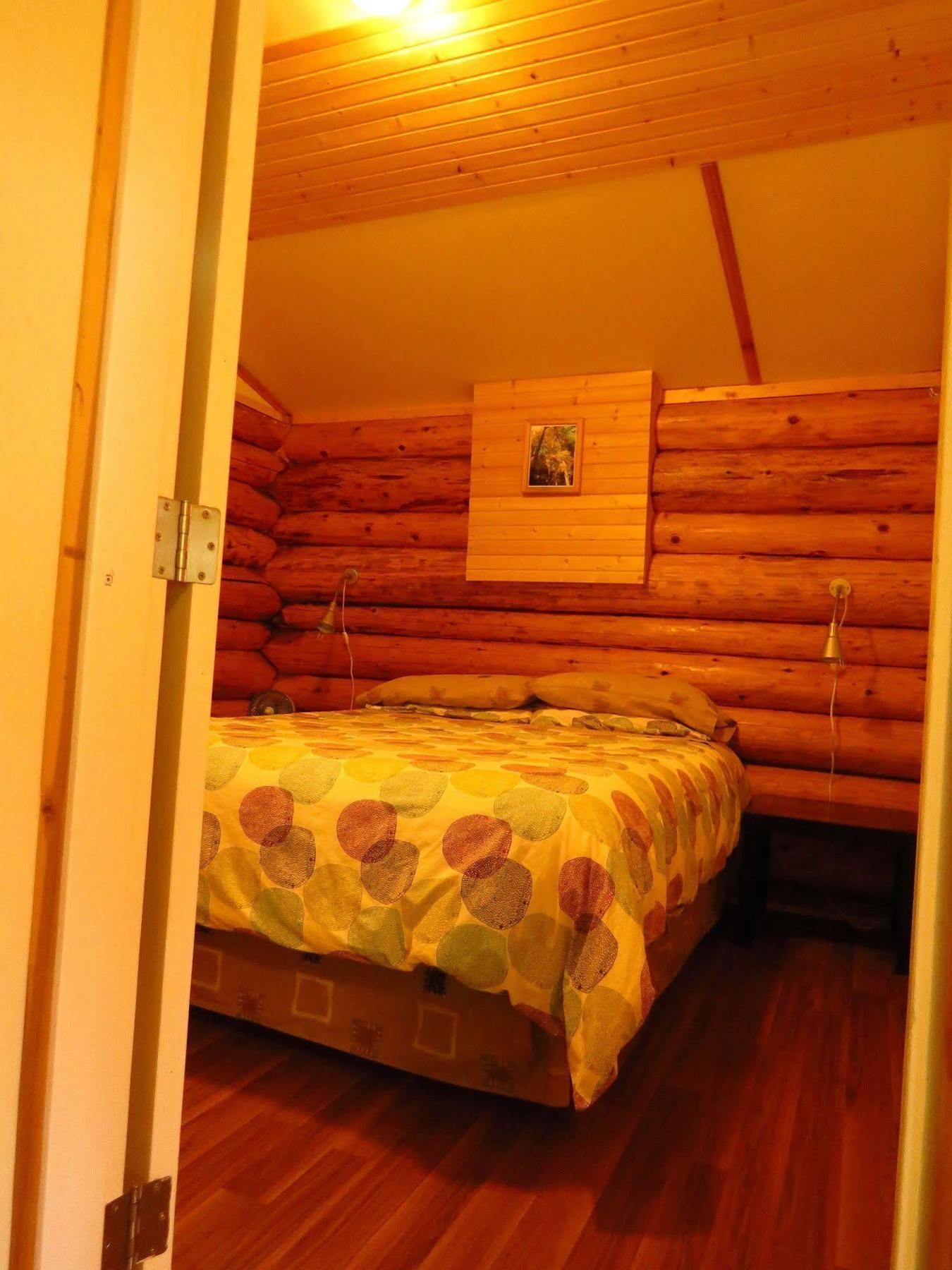 Cedar Haven Cabins And Resort Клиъруотър Екстериор снимка